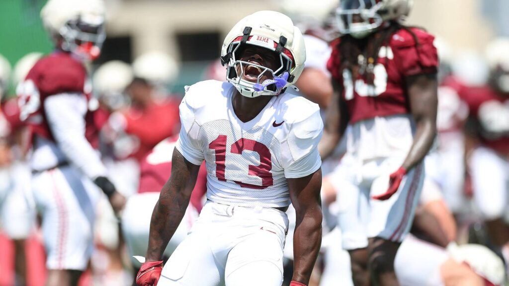 Alabama Football Injury Updates Against East Carolina - Sports Illustrated