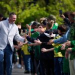 Oregon Ducks fans will have to wait at least another week to see 5-star freshman Jalen Lott - Autzen Zoo