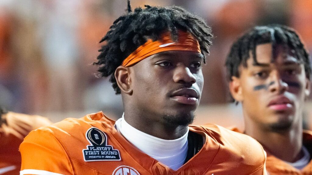 Texas Longhorns Safety Out for Season Opener vs. Texas State - Sports Illustrated