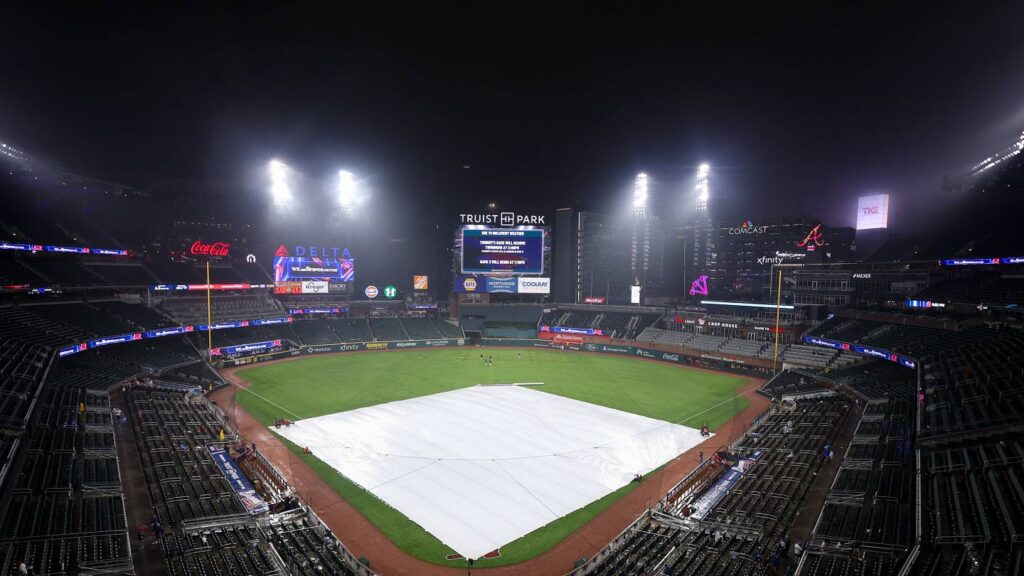 Braves vs Phillies Series Opener Gets New First Pitch Time - Sports Illustrated