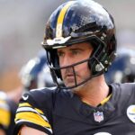 Aaron Rodgers Steps Out in Undercover Look for Steelers-Patriots Game - Sports Illustrated