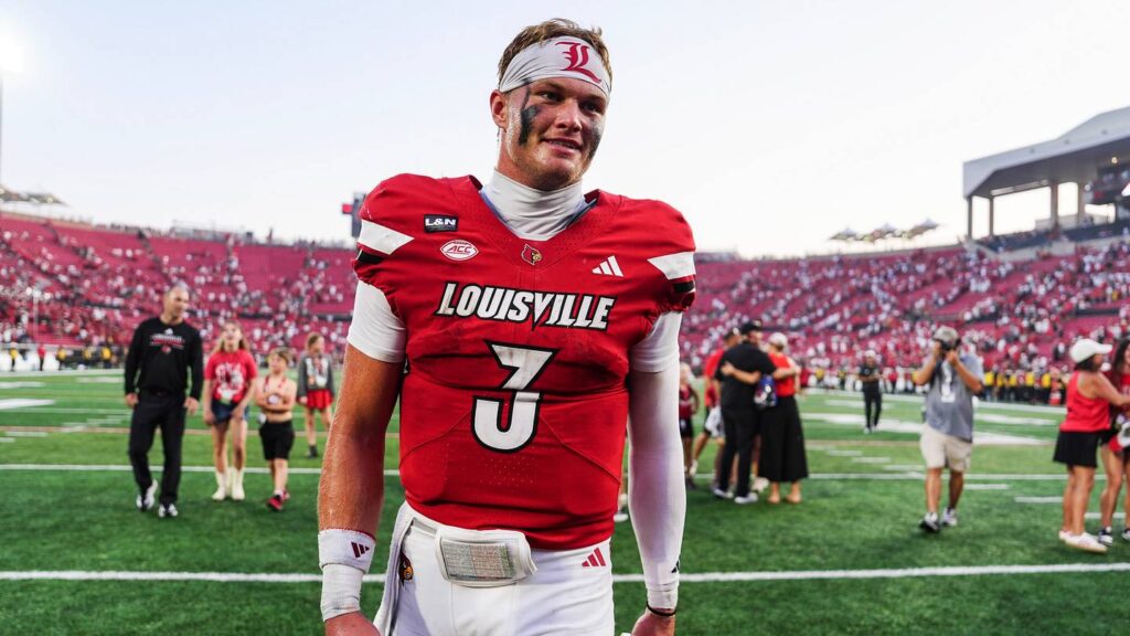 Louisville football fans will love Lincoln Kienholz’s Joe Burrow-inspired message - Big Red Louie