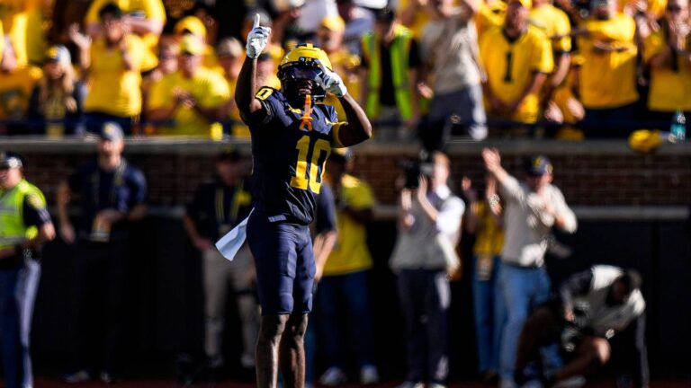 Zeke Berry's unsportsmanlike penalty cost Michigan a win in Big Ten opener vs. Iowa - GBMWolverine