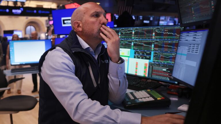 Stock futures slip as 10-year Treasury yield breaches 5% mark: Live updates - CNBC