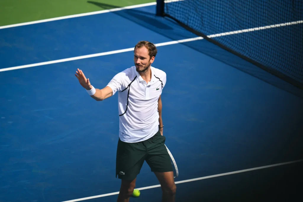 Medvedev Sweeps Past Rinderknech to Reach US Open Second Week Without Dropping a Set - TennisTemple