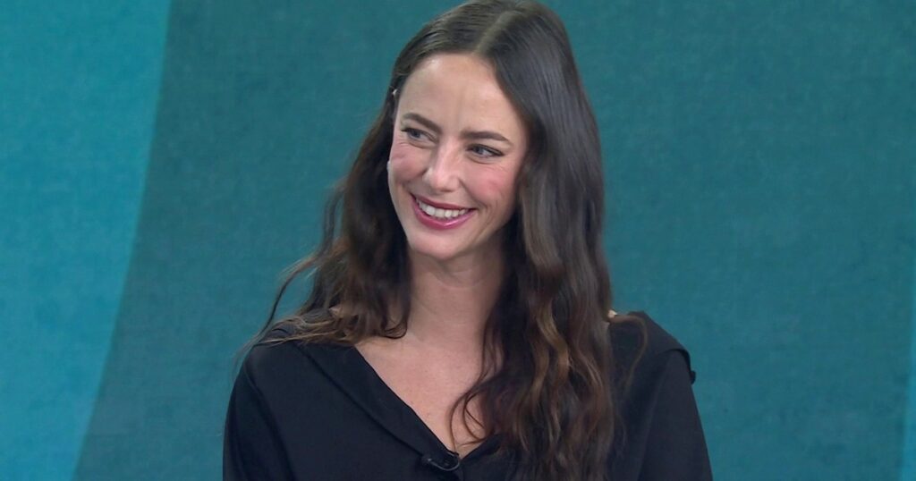 Kaya Scodelario Talks ‘Mafia Magic’ in ‘The Gentleman’ Season 2 - TODAY.com
