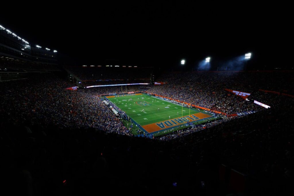 Florida brings back ‘Gator Bait’ chant once scrutinized for racist off-field origin - The New York Times