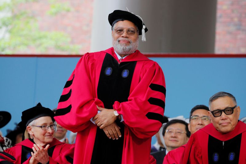Smithsonian chief Lonnie Bunch announces departure - whbl.com