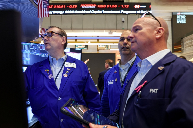 S&P 500, Nasdaq futures extend losses slightly after August PPI data - The Mighty 790 KFGO