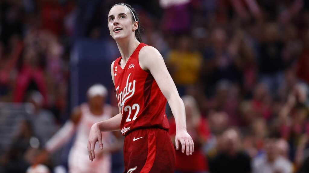 Caitlin Clark Reveals New Nike Caitlin 1 Colorway in Photo Ahead of WNBA Return After USA Gold Medal - bleacherreport.com