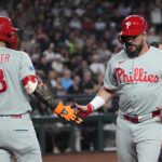 Bryce Harper reaches base 5 times, Phillies beat the Diamondbacks 7-1 for 6th straight win - iNFOnews.ca