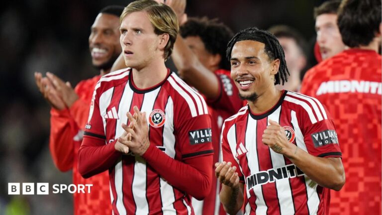 Sheffield United 3-2 Bolton Wanderers: Romelle Donovan scores late Blades winner - BBC