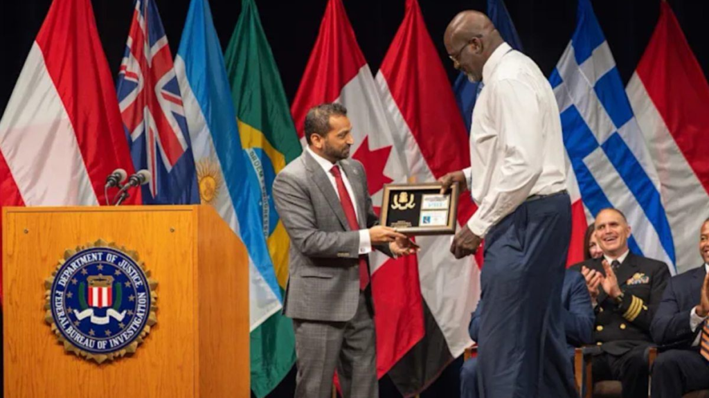 FBI Names Basketball Legend Shaquille O'Neal Honorary Special Agent - SuaraGarut.ID