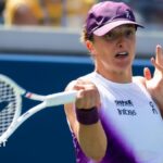 US Open 2026 LIVE: Iga Swiatek vs Marie Bouzkova, Zheng Qinwen wins - scores, radio & live text updates - BBC