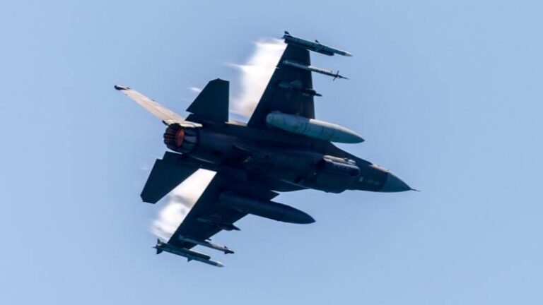 F-16 fighter aircraft crashes in Northern Michigan - breakingthenews.net