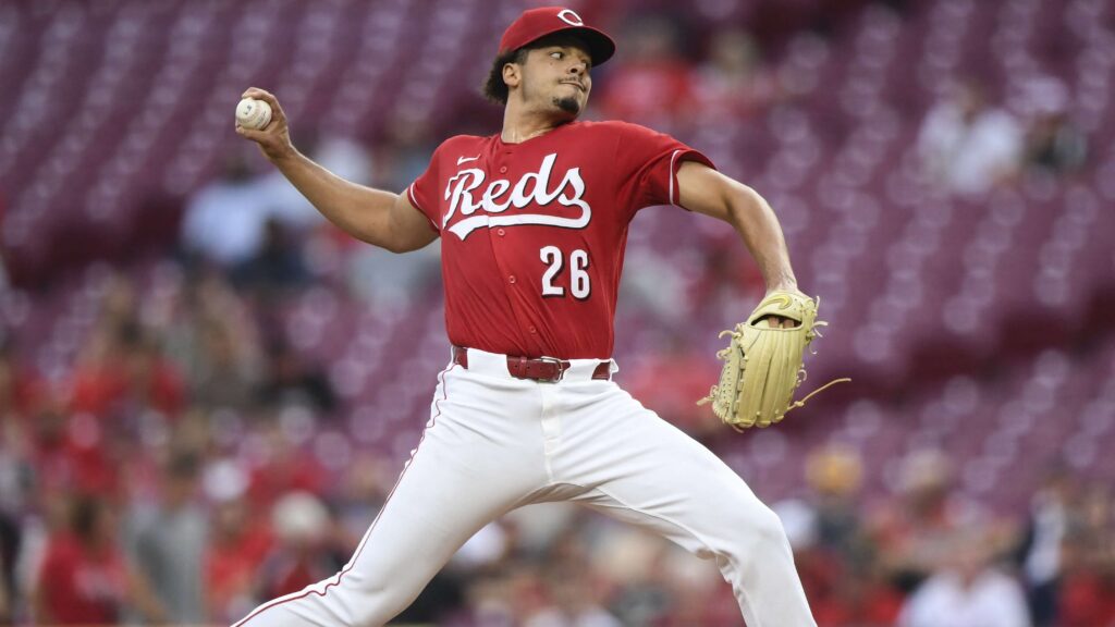 Reds vs Dodgers Prediction, Picks & Odds for Today's MLB Game - Covers.com