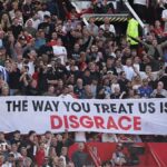 Man Utd: Thousands take part in fan protest at Old Trafford - BBC