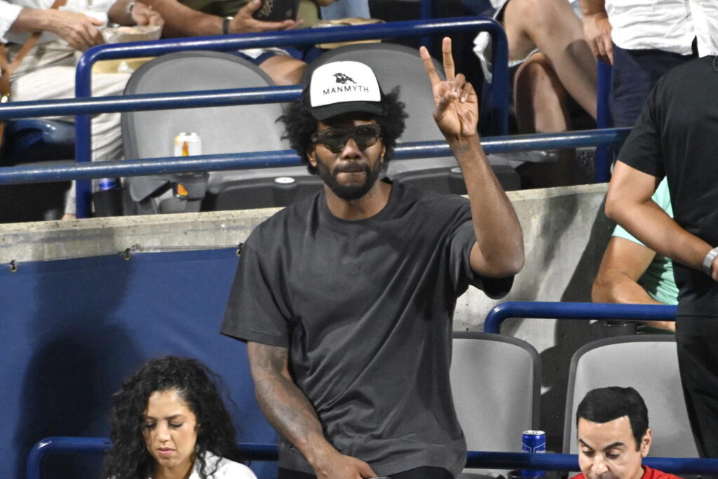 Clippers Reportedly Refused to Give Kawhi Leonard His Desired Contract Extension - roundtable.io