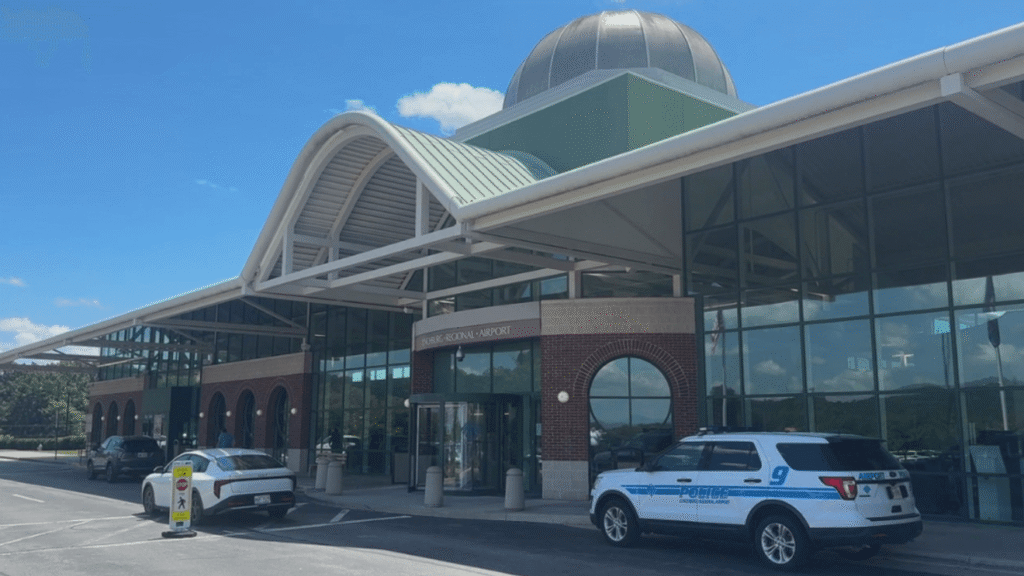 Lynchburg Regional Airport gets $3M for firefighting equipment, TSA terminal expansion - WSET