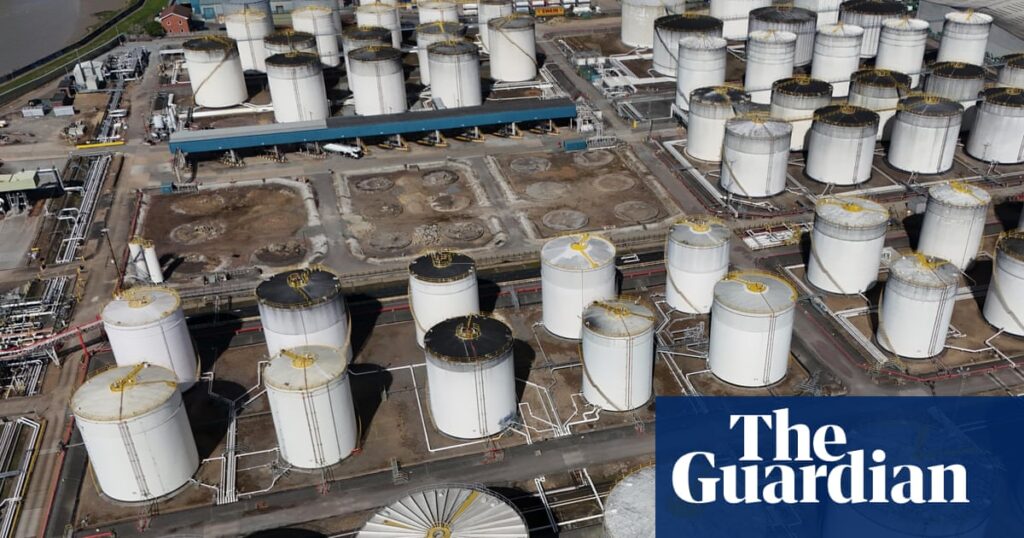Oil prices rise above $100 a barrel for first time since July as Iran war escalates - The Guardian