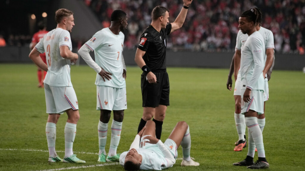 Mbappé scores the first goal of the Zidane era... and leaves injured - marca.com
