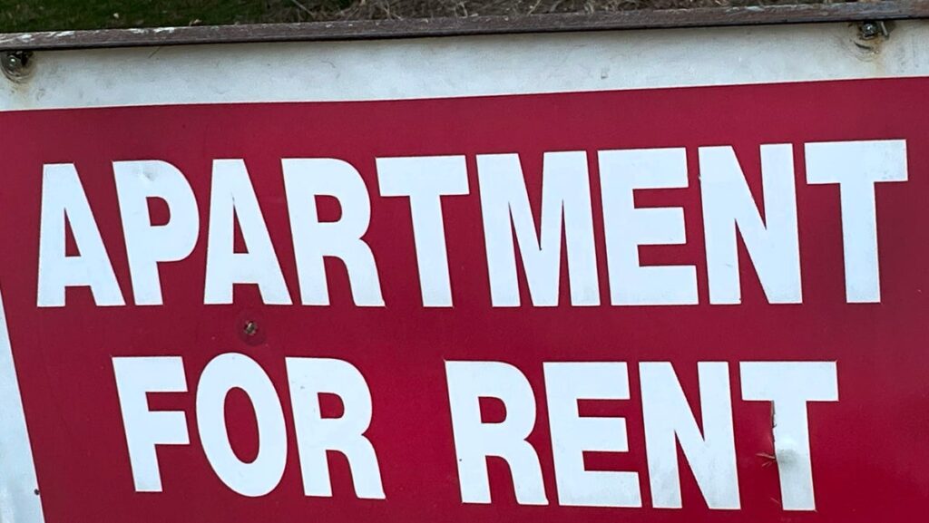 Evansville apartments ​for rent stayed steady since last August - Courier & Press