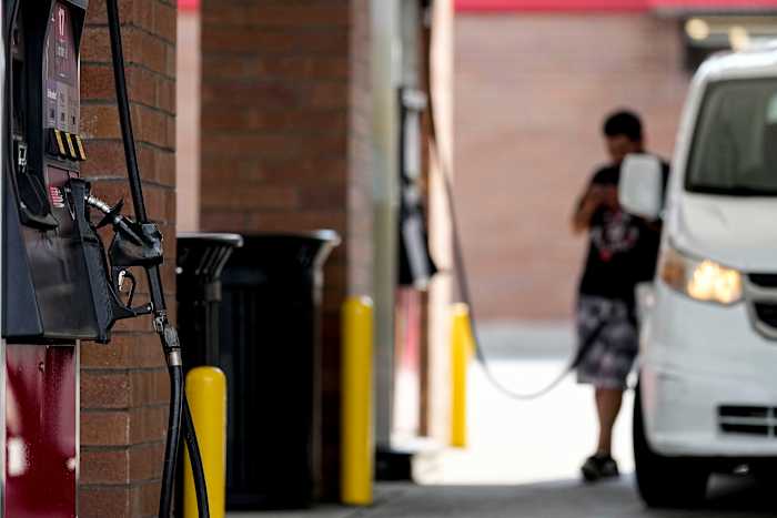 Michigan gas prices drop 12 cents from last week - ClickOnDetroit | WDIV Local 4