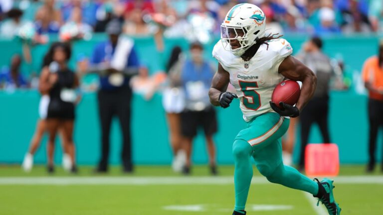Can fantasy owners trust any Dolphins RB to replace De'Von Achane? - Dolphins Wire