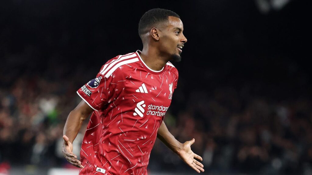 WATCH: Isak double in first 10 minutes fires Liverpool ahead of Ipswich Town early - USA Today
