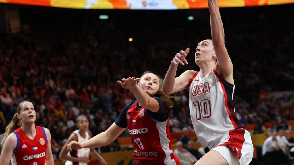 USA sweeps FIBA Women's World Cup group with win over Czechia: Highlights - USA Today