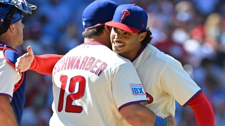 MLB playoff picture: Wild card standings, AL and NL bracket - USA Today