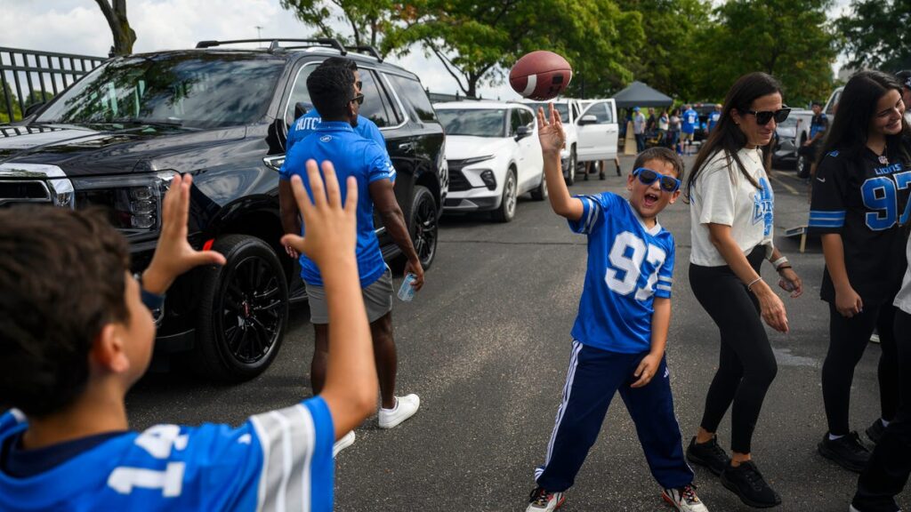 Lions fans tailgate ahead of season opener against Saints - The Detroit News