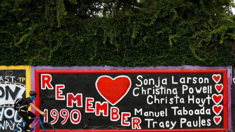 ESPN recounts 1990 Gainesville student murders, Steve Spurrier's first season - Naples Daily News