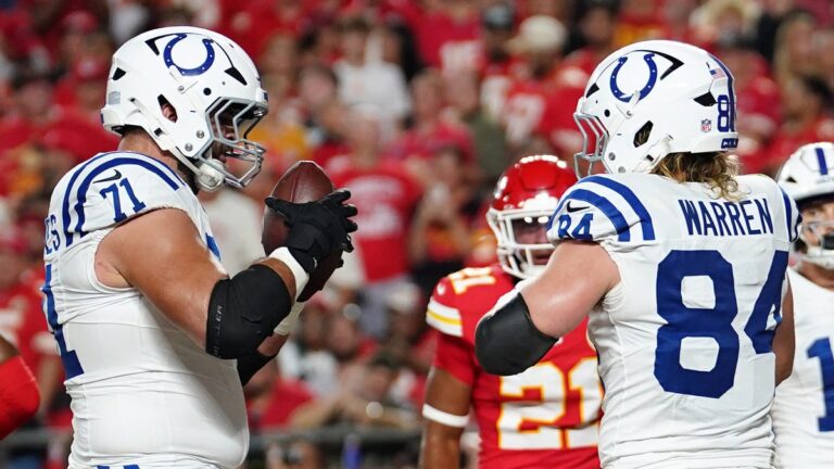 See the best Indianapolis Colts photos vs. Kansas City Chiefs, Patrick Mahomes - IndyStar