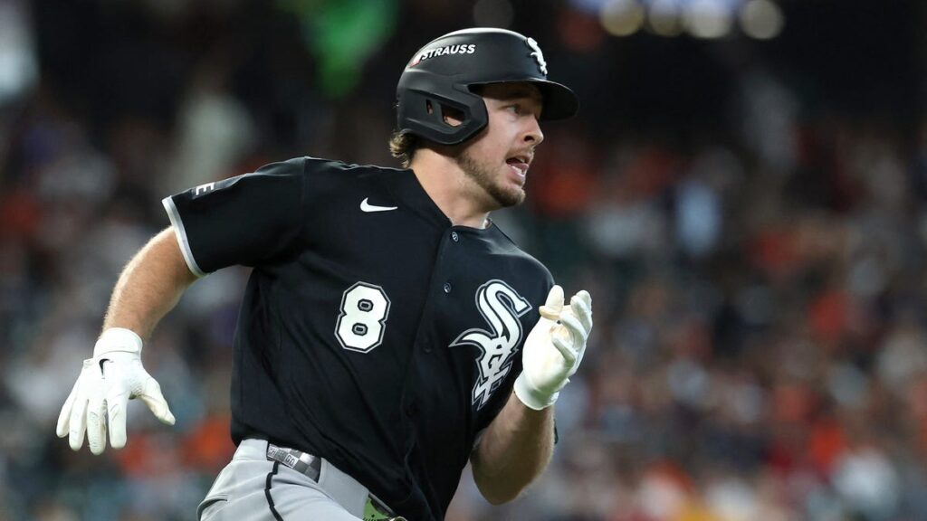 White Sox vs Astros LIVE updates: Cam Smith, Jeremy Peña HRs cut into ChiSox lead - USA Today