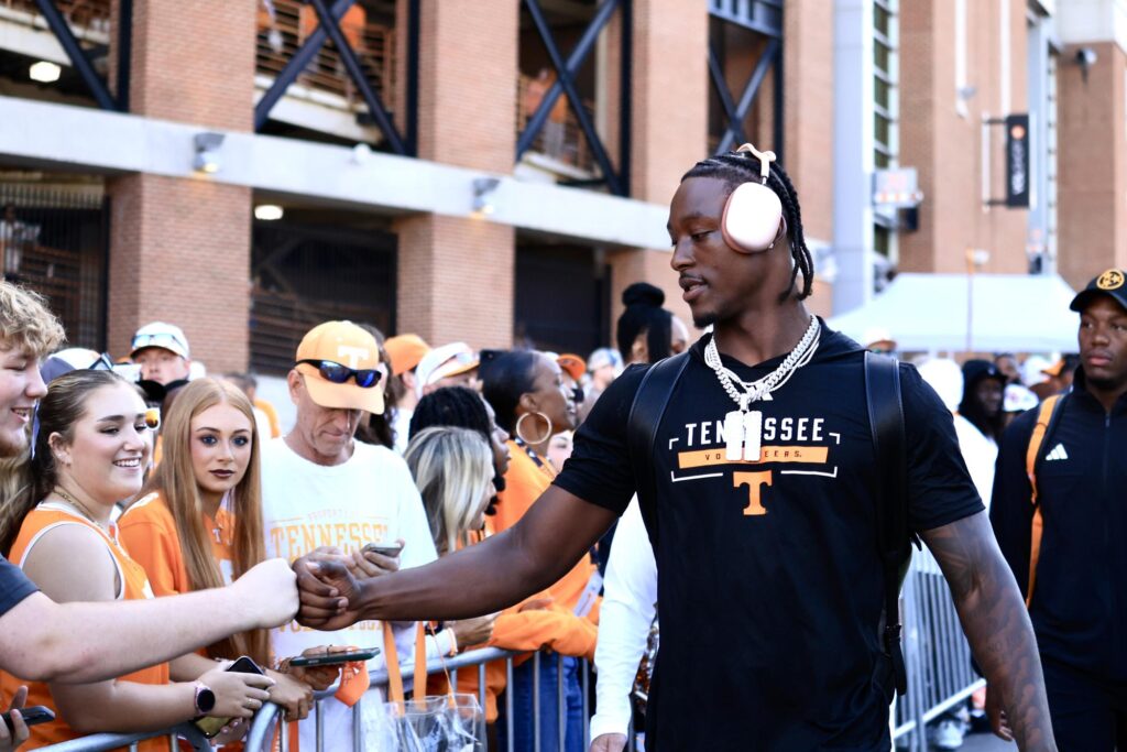 Tennessee football hosts top-ranked Texas in marquee SEC opener: Live updates from Neyland Stadium - The Daily Beacon