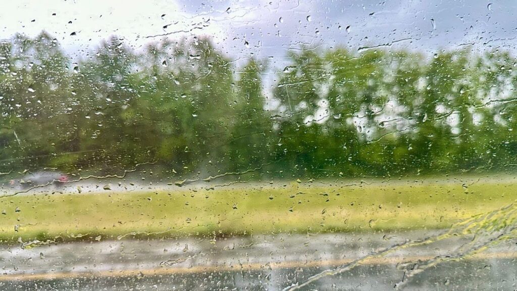 Columbus Weather: Scattered showers, storms kick off the weekend - WSYX