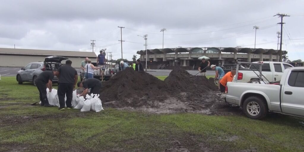 Facing another storm, Kau families prepare as Hurricane Nolo looms - Hawaii News Now