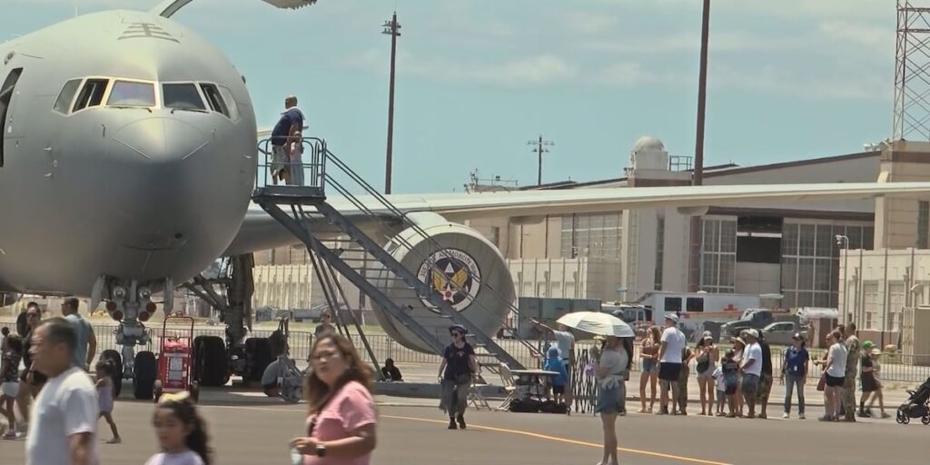 Wings of Aloha open house draws thousands to Hickam - Hawaii News Now
