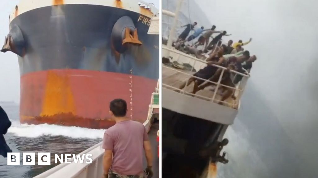 Cargo Ship Collides with Fishing Vessel Near Singapore - news.ssbcrack.com