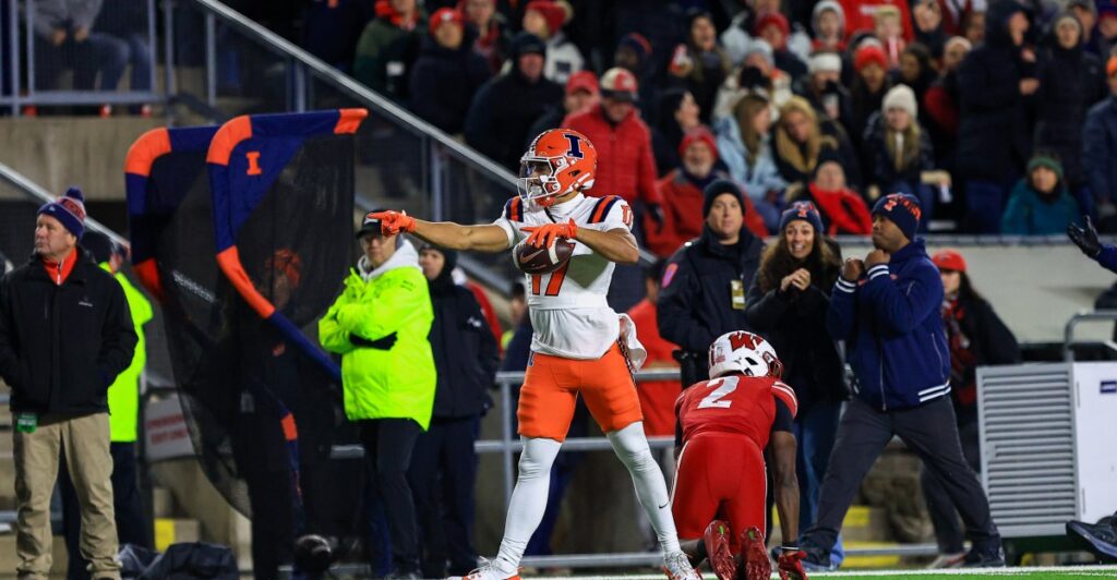 First touchdown of the season belongs to Dixon - The Champaign Room