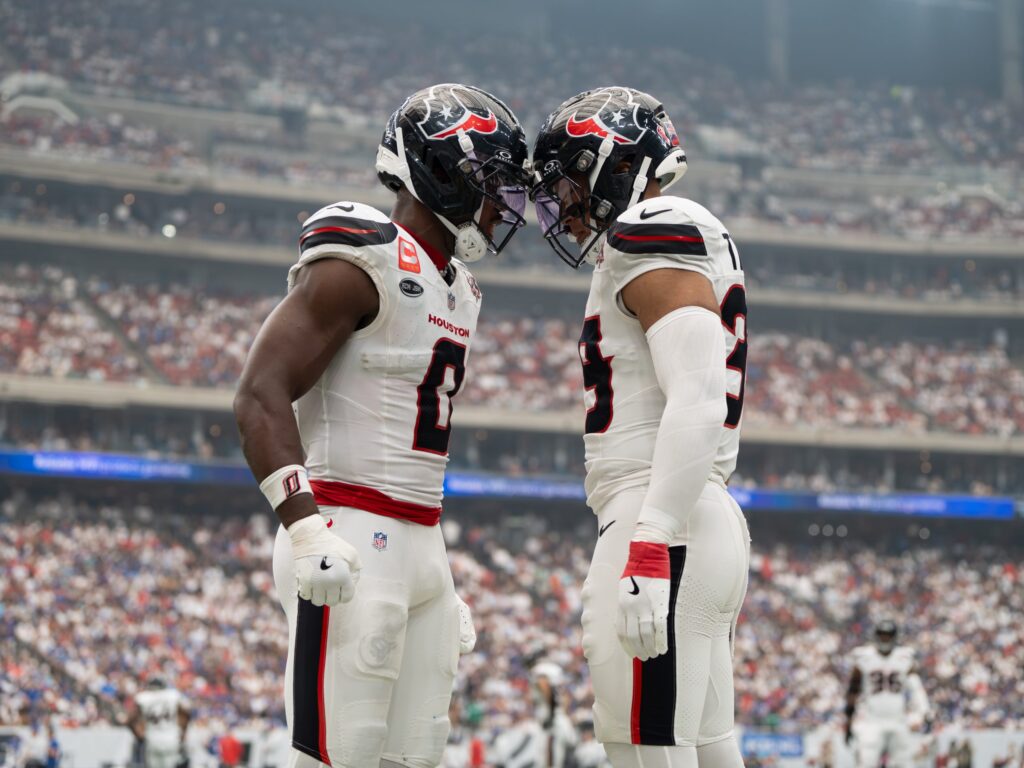 Texans LB Henry To’o To’o to Miss Several Weeks With Injury - Houston Press