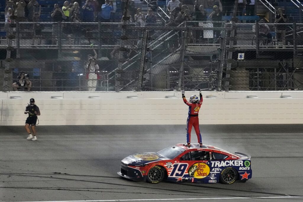 How to watch NASCAR race for free today - Cleveland.com