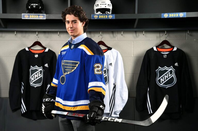 Arizona State police investigating events surrounding hockey player’s collapse - The New York Times