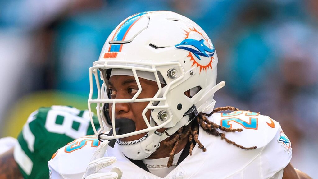 Dolphins’ RB Depth Chart Might Need Free Agent Signing From Available Veterans - heavy.com