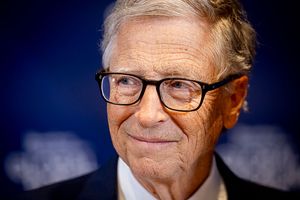Bill Gates warns AI could cause a billion deaths, calls for regulation - qz.com