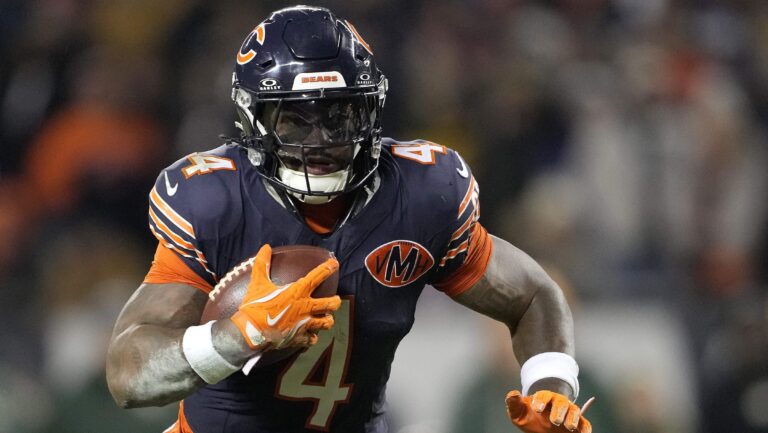 Bears Agree To 3-year, $33.75 Million Extension With RB D’Andre Swift - heavy.com