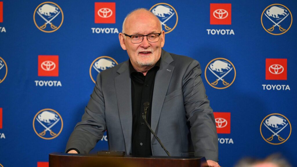 Buffalo Sabres’ Trade Pitch Could Land $25 Million Veteran Center - heavy.com