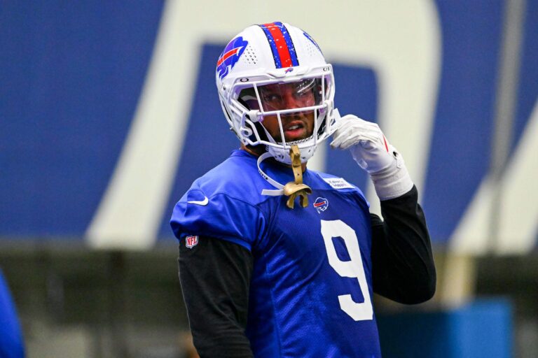 Why Dolphins Let Bradley Chubb Leave For AFC East Rival Bills - heavy.com
