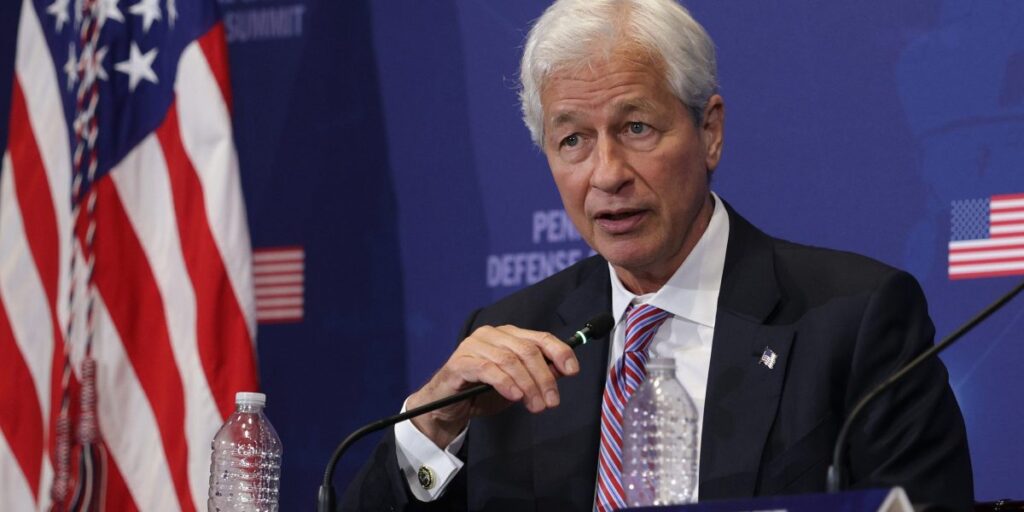 Jamie Dimon runs JPMorgan’s 300,000 employees—but says it beats rivals by fighting in Navy SEAL-sized teams - fortune.com